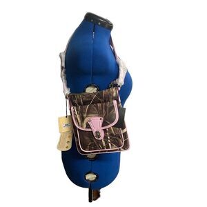 REALTREE Women’s Camo Pink & Brown Crossbody & Concealed‎ Carry With Dust Bag
